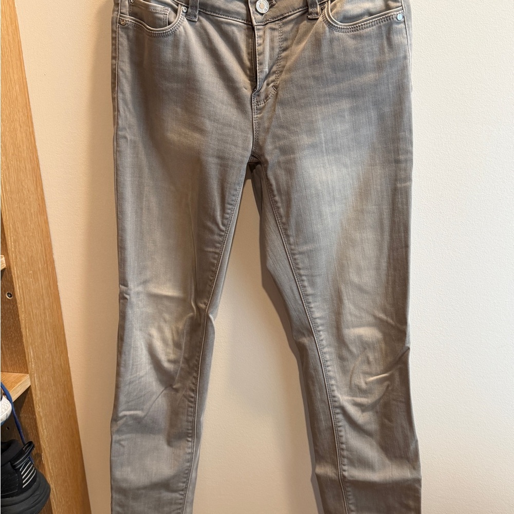 White House Black Market Women's Skinny Jeans in Light Gray